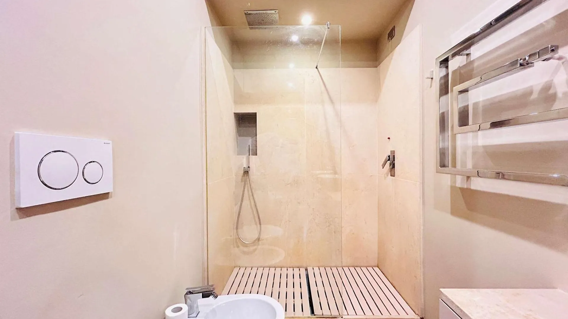 Homeby, Casa Canonica Charming Apartment In Arco Della Pace Milan Italy