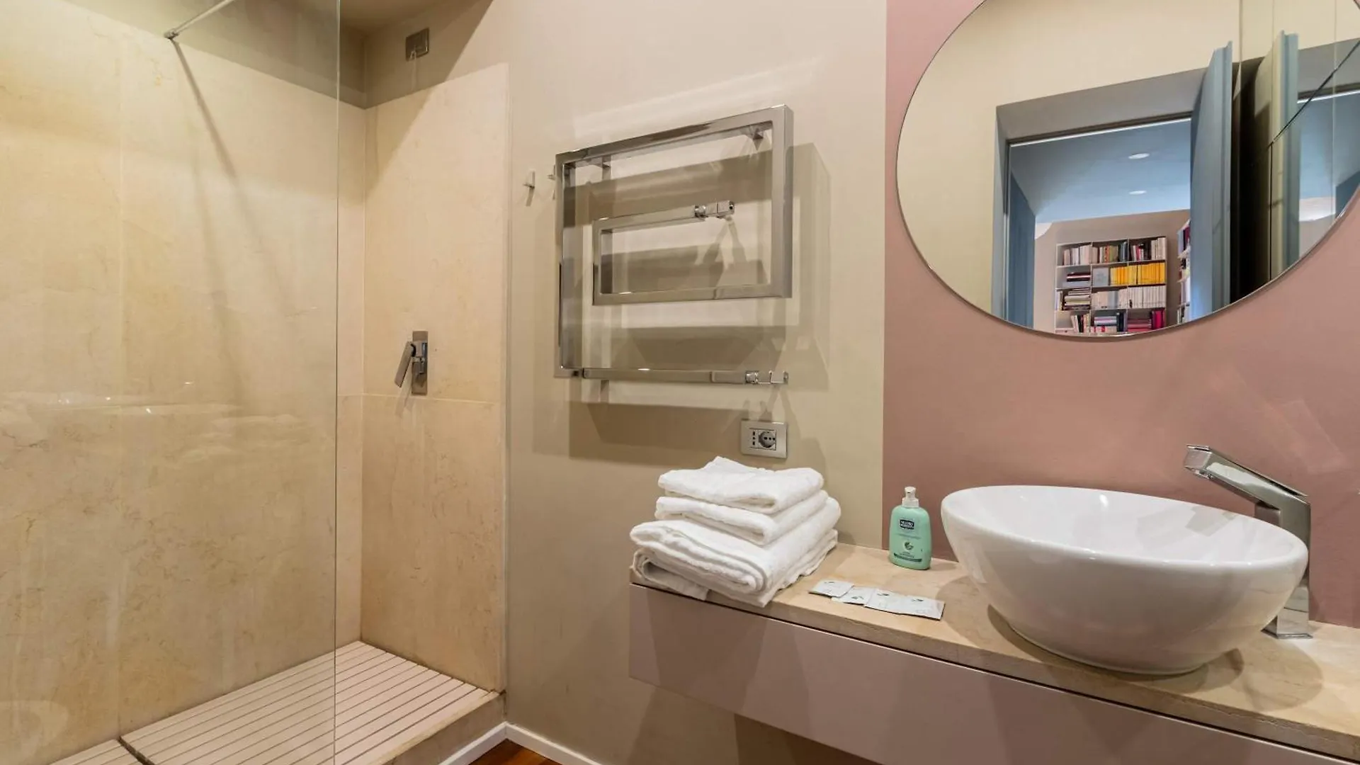 Homeby, Casa Canonica Charming Apartment In Arco Della Pace Milan